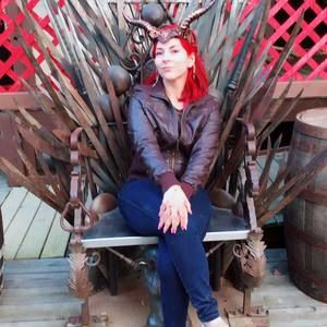 Meet your Posher, Alejandra